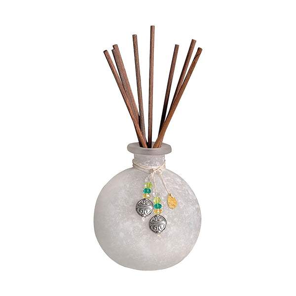 Tierra Reed Diffuser In White Tierra